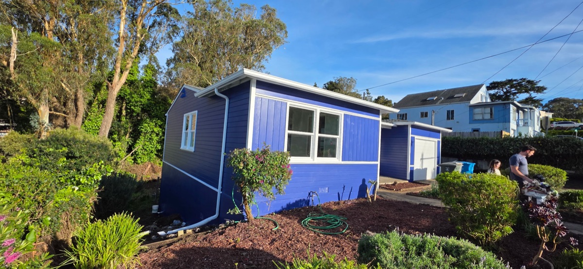 Accessory building exterior paint